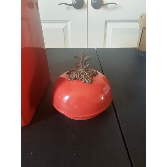 Belaverra red ceramic canister with metal base - Picture 3 of 8